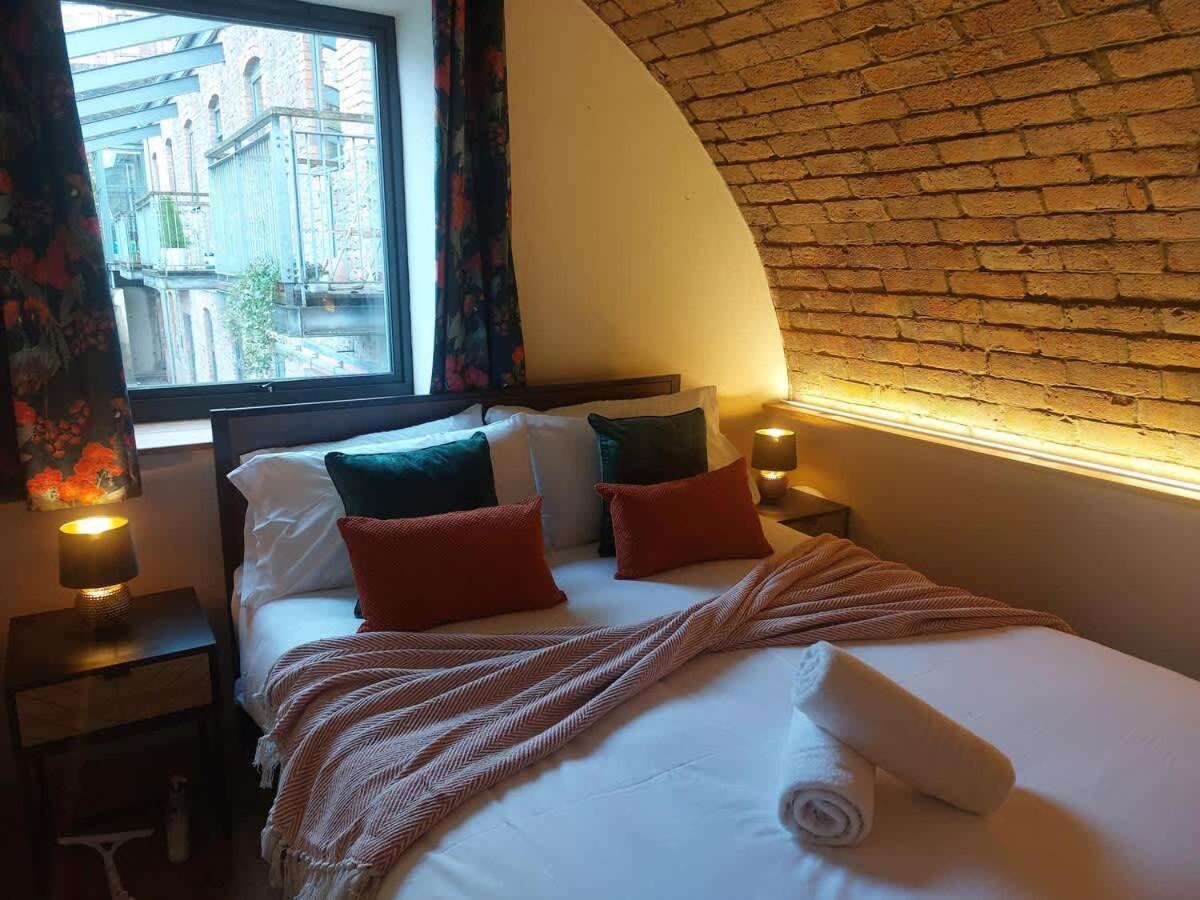 Converted Factory Loft Apartment Бристоль Екстер'єр фото