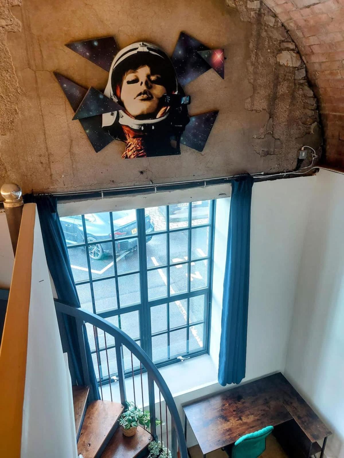 Converted Factory Loft Apartment Бристоль Екстер'єр фото