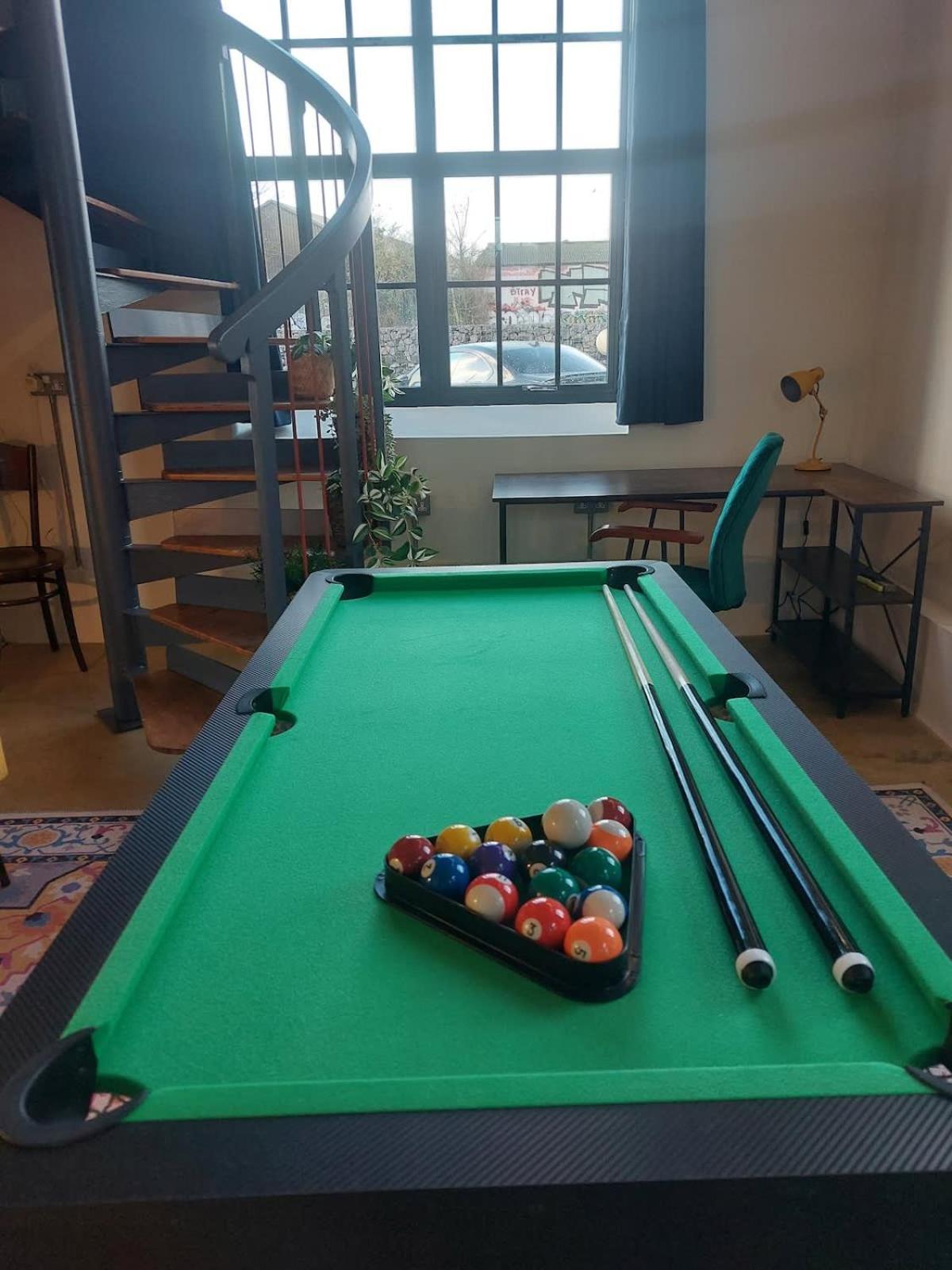 Converted Factory Loft Apartment Бристоль Екстер'єр фото